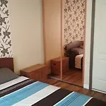 2 Rooms Near Metro In An Alive District Of Paris